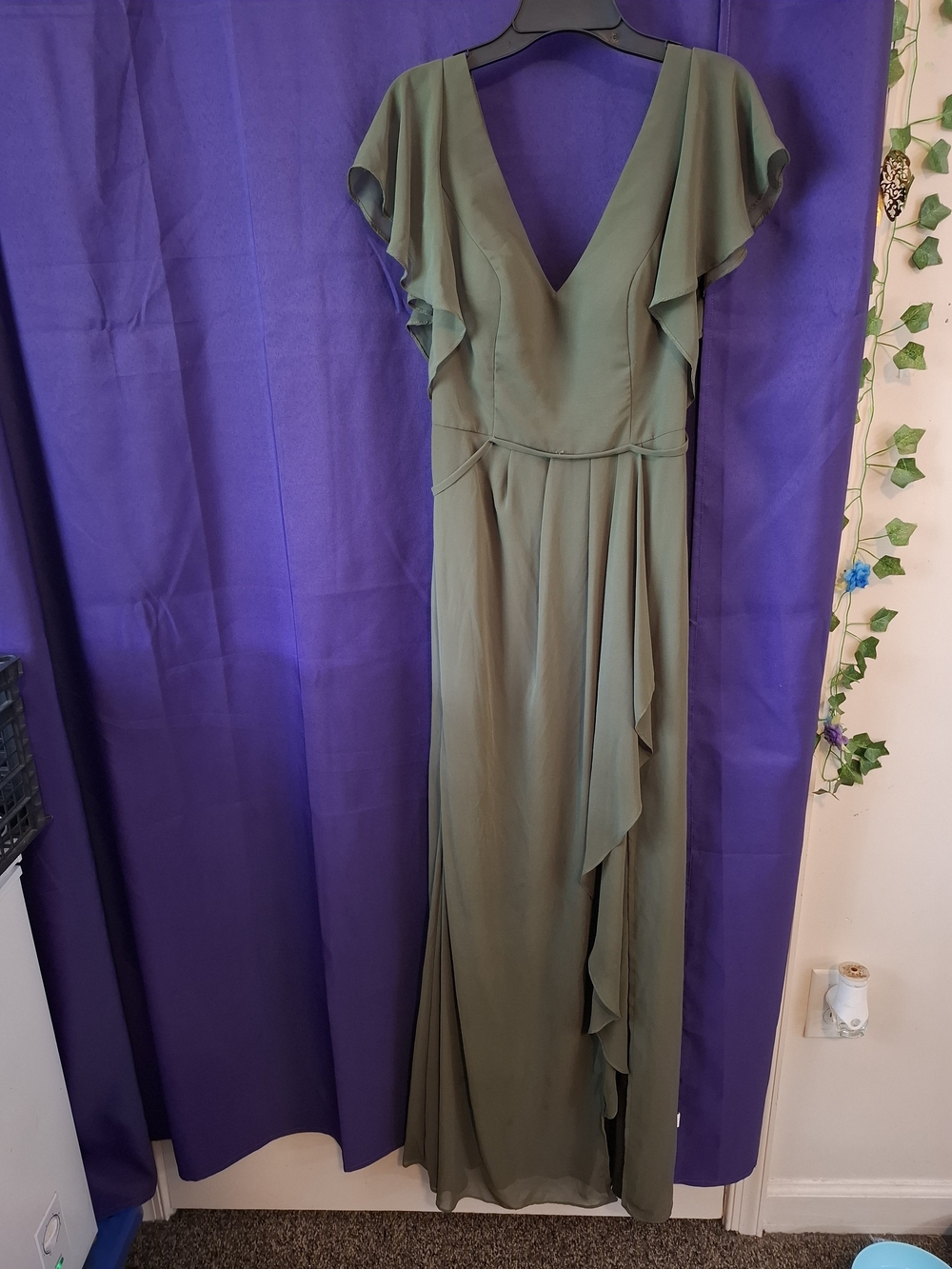 Elegant Olive V-Neck Ruffle Sleeve Maxi Dress